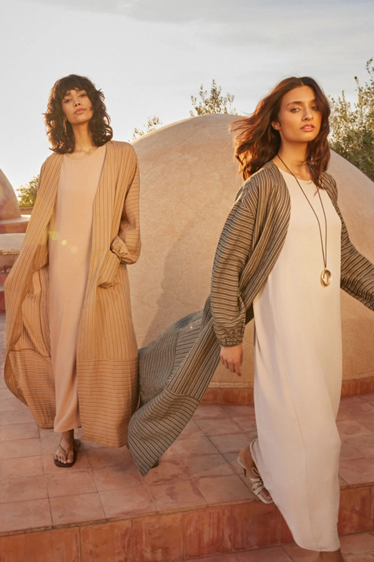 Trendyol Modest  Kamellange, gestreifte, gewebte Mütze in Leinenoptik & Ferace & Abaya TCTSS24KF00003