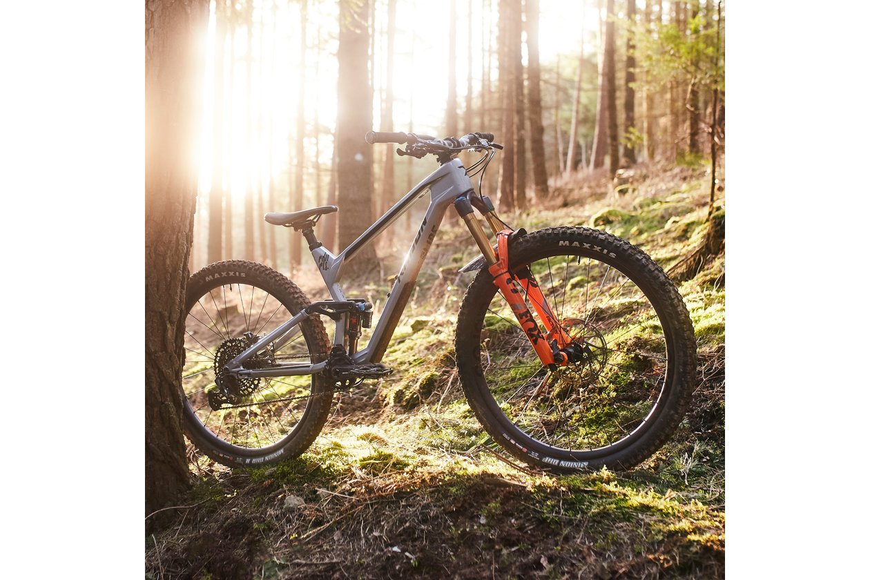 Unleazhed Unsplash M01 Mudguard Logo Skin small