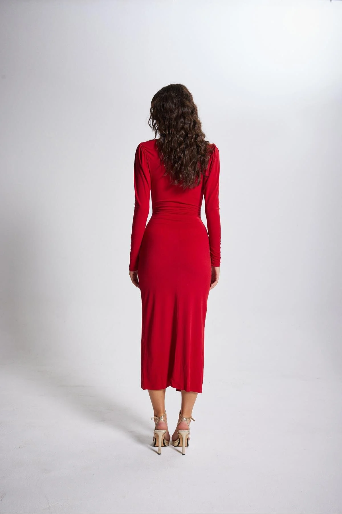 HOLLY LOLLY  Maxi-Moonlight-Kleid mit V-Ausschnitt und Wassermelonenärmeln in Rot