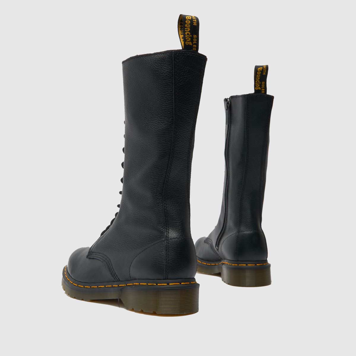 Dr. Martens 1b99 csizma fekete színben
