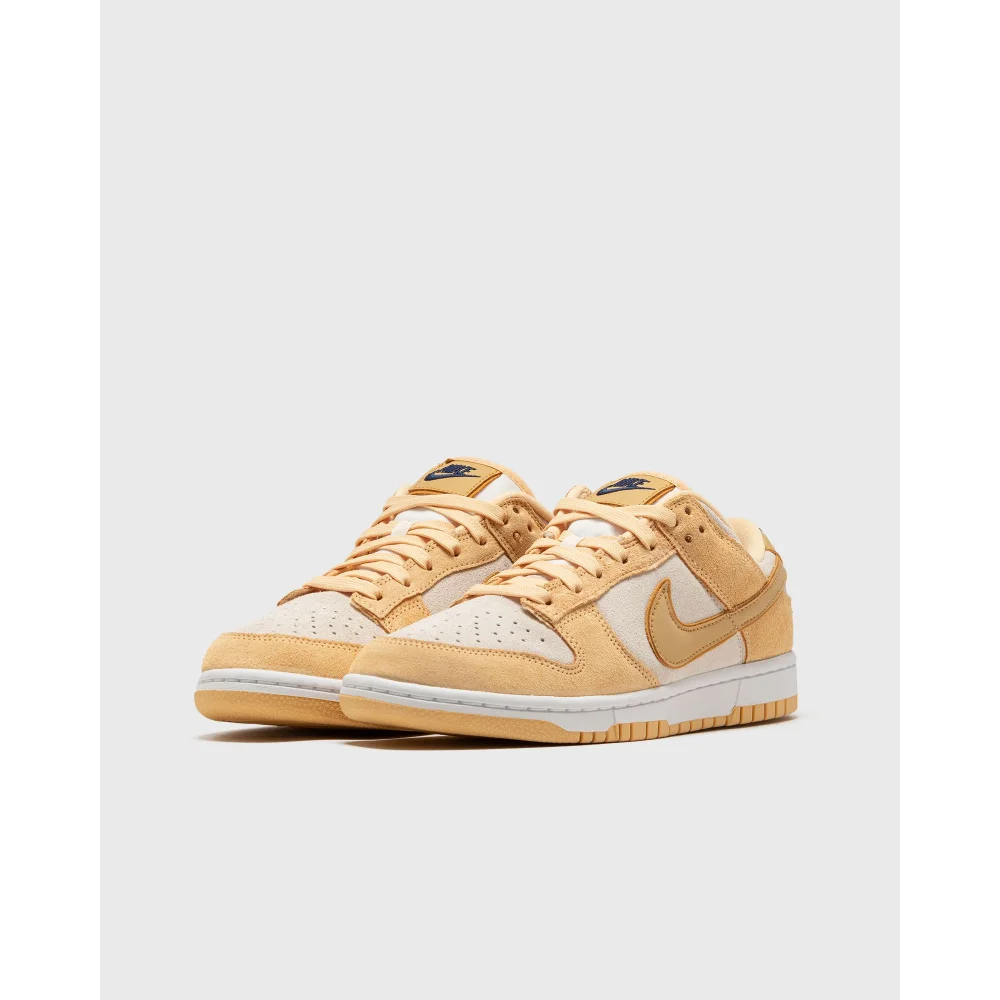 Nike WMNS Dunk LX Low Gold Suede DV7411-200 / gelb