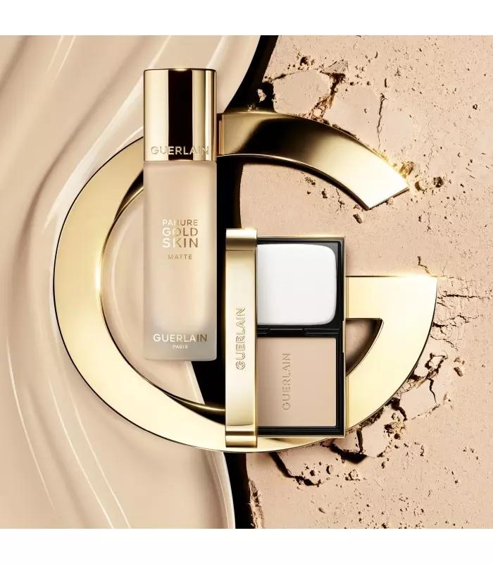 PARURE GOLD SKIN CONTROL FOND DE TEINT COMPACT HAUTE PERFECTION & MATITÉ - RECHARGE Effet rajeunissant - tenue 24h - sans transfert