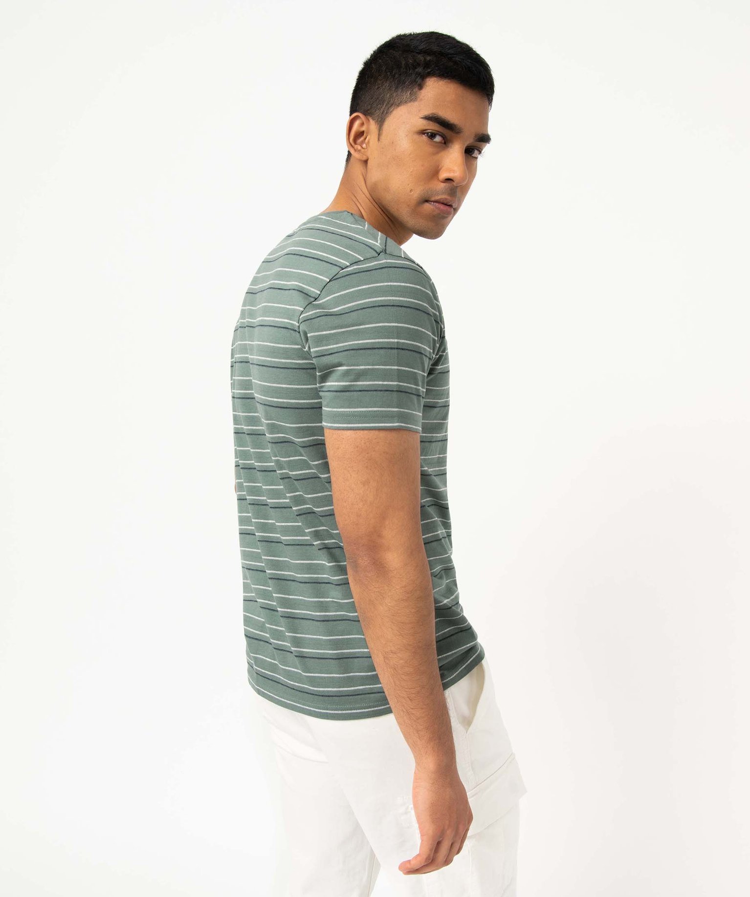 Tee-shirt homme à manches courtes, rayures et col fantaisie vert | GEMO