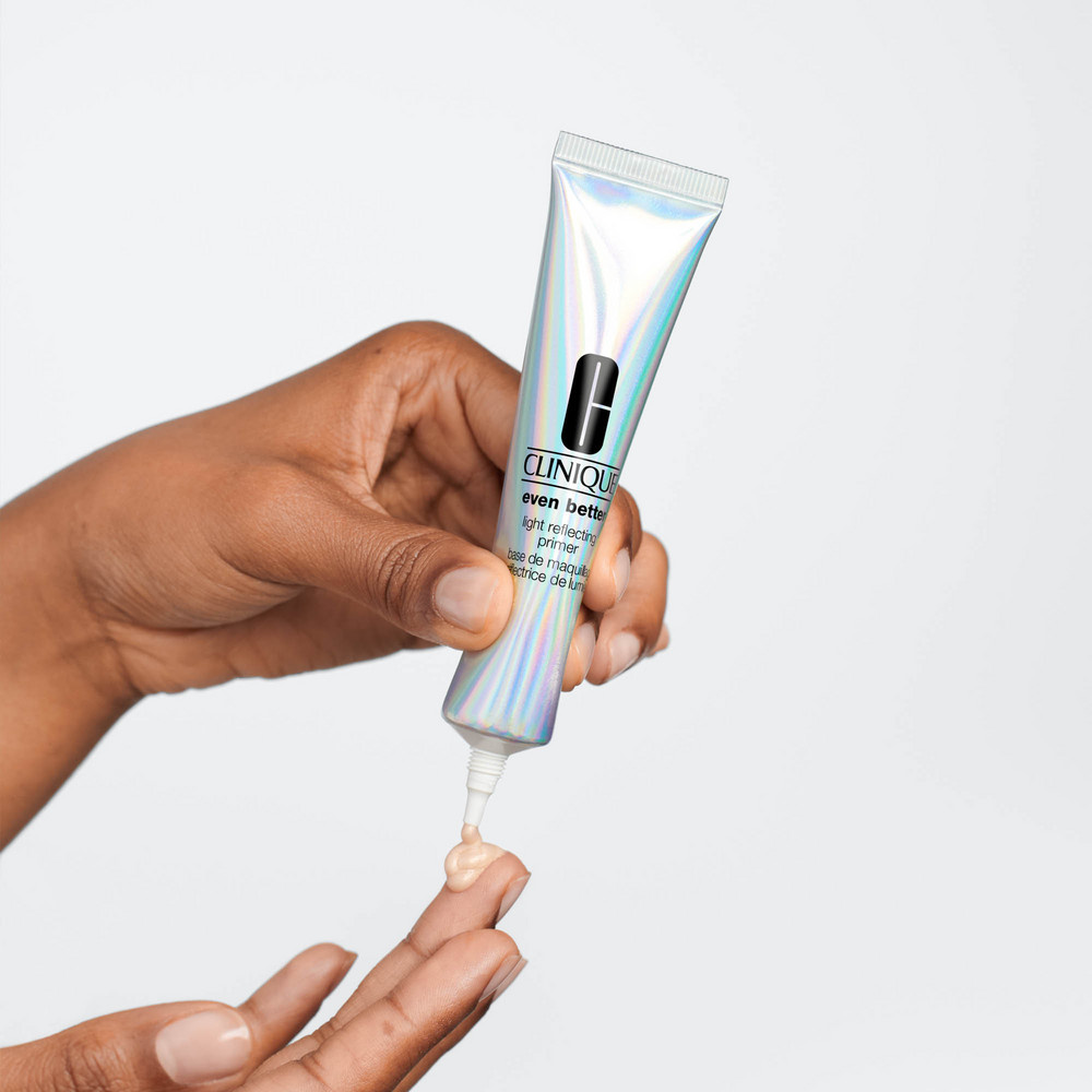 Clinique Even Better™ Base de Maquillage Réflectrice de Lumière