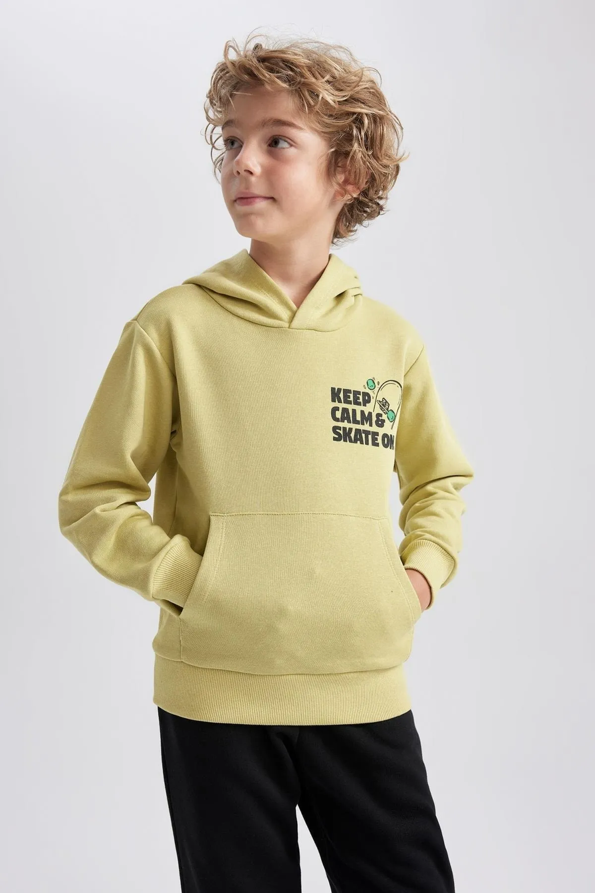 DeFacto  Bedrucktes Kapuzensweatshirt für Jungen A8597a823au
