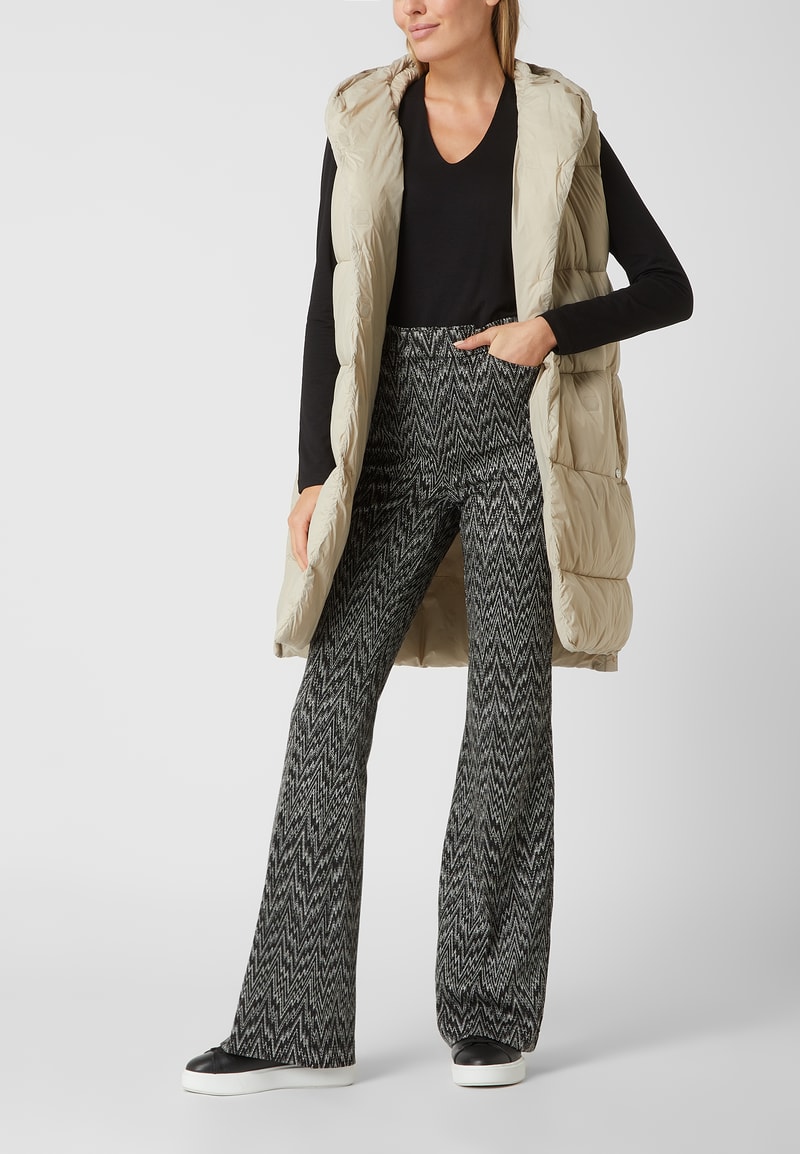 Steppweste mit Eingrifftaschen in offwhite