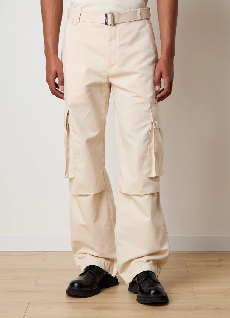 Pantaloni cargo Jacquemus cu croi larg, confecționați dintr-un amestec de in, cu curea.