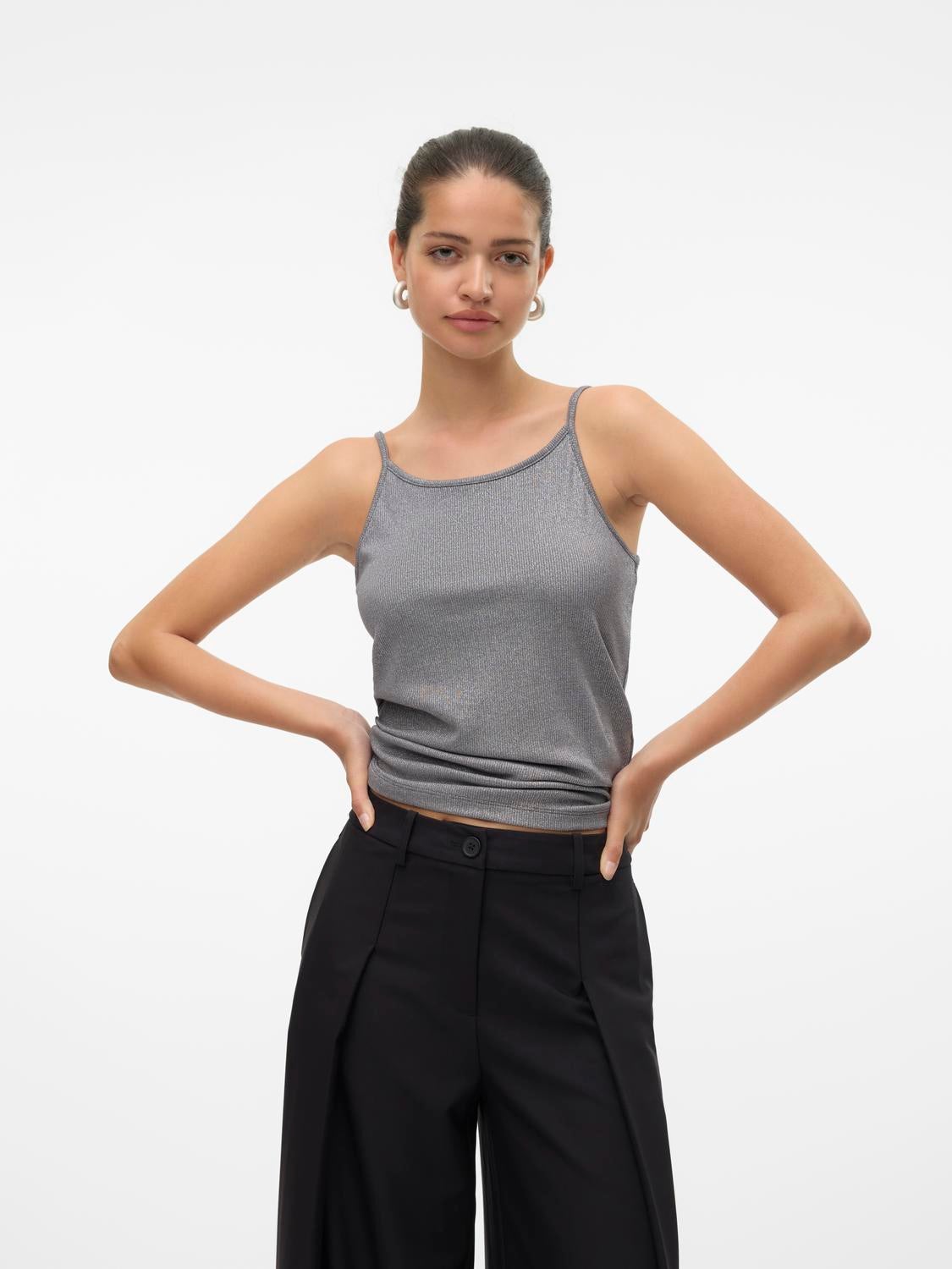 VMNICHOLLE Top