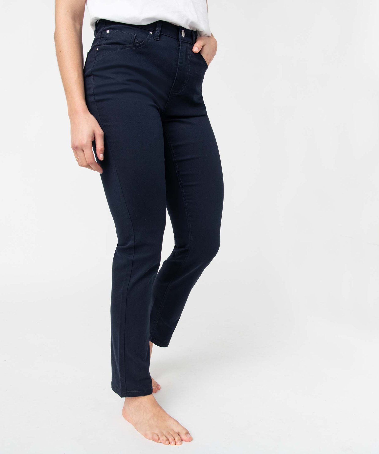 Pantalon femme coupe Regular taille normale - L26 marine | GEMO