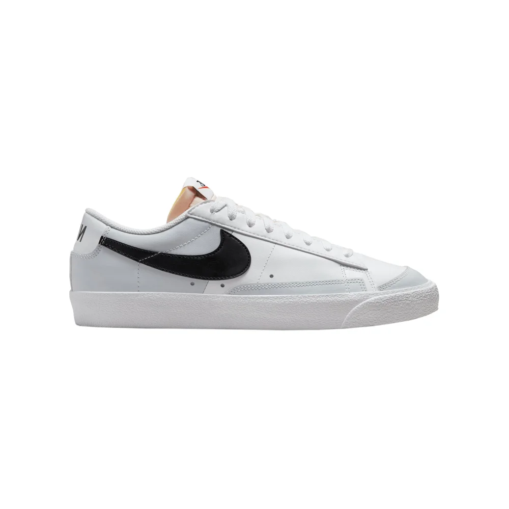 Nike Blazer LOW 77 DZ3480-100 / weiss