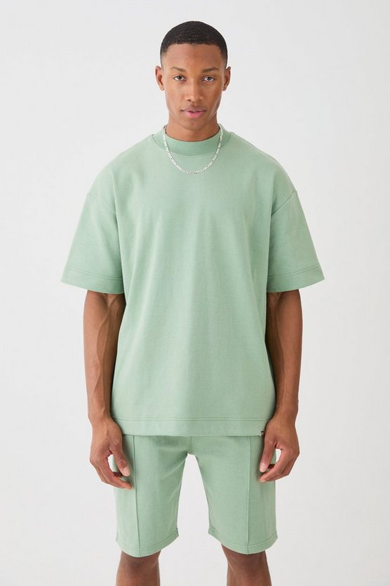 Oversize T-Shirt & Shorts