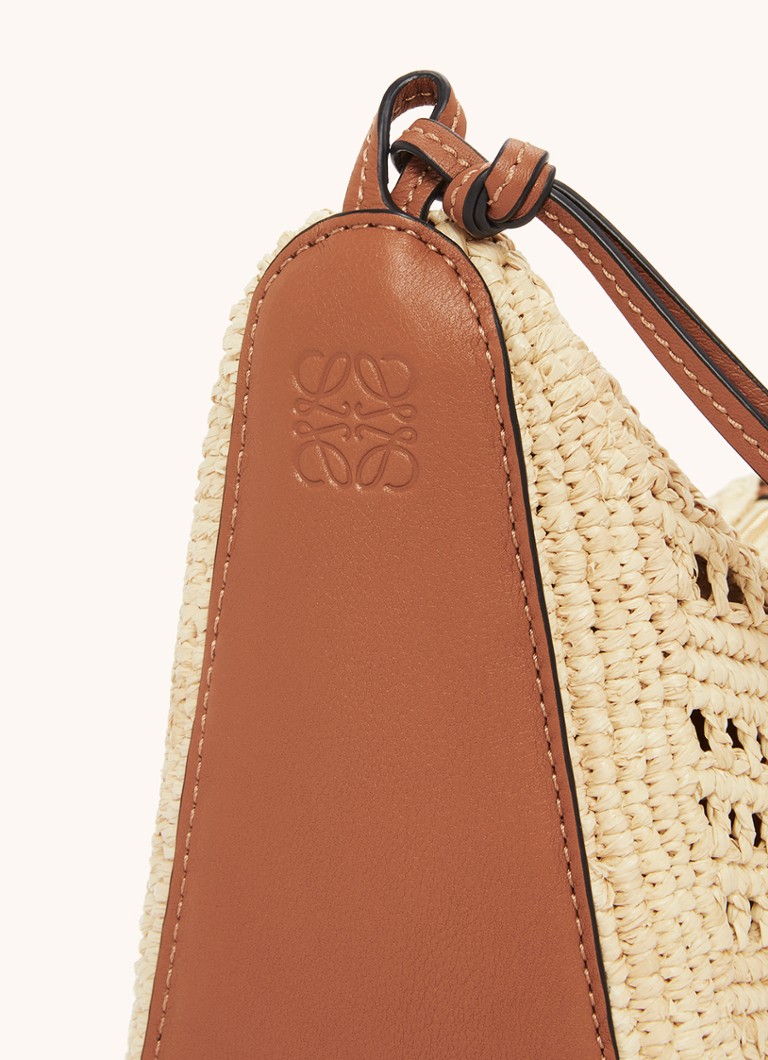 LOEWE Hammock Hobo Mini -olkalaukku vasikannahkayksityiskohdilla