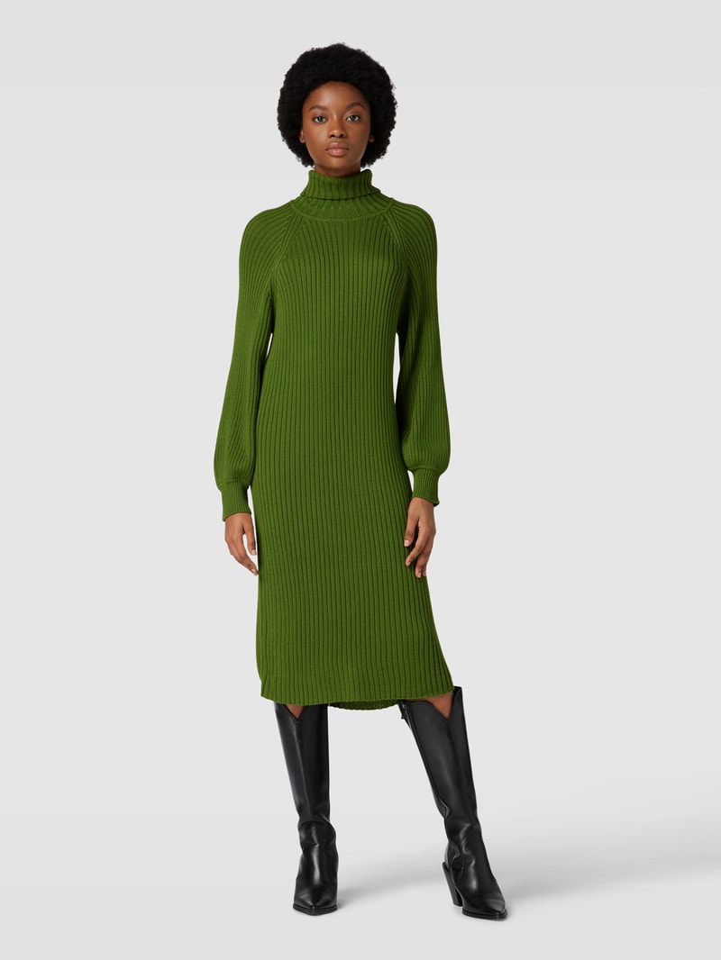Knielanges Strickkleid mit Rollkragen Modell 'LINE' in grün