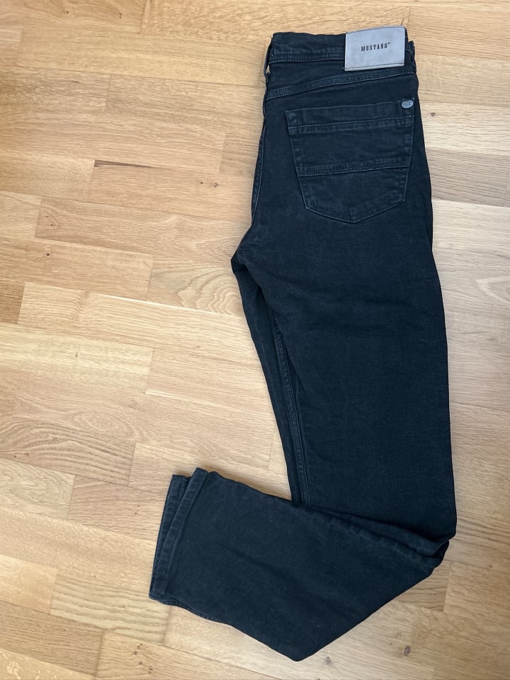 Mustang Jeans - Regular fit - in Schwarz günstig kaufen W31/L34