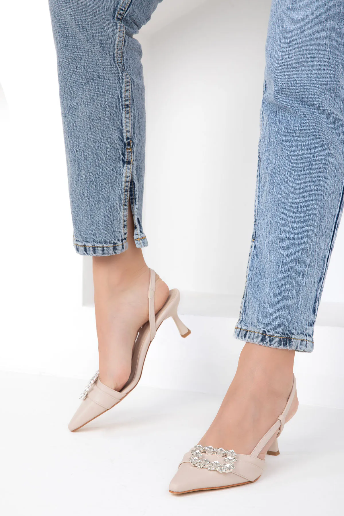 SOHO  Beige klassische Damenschuhe mit Absatz 18850