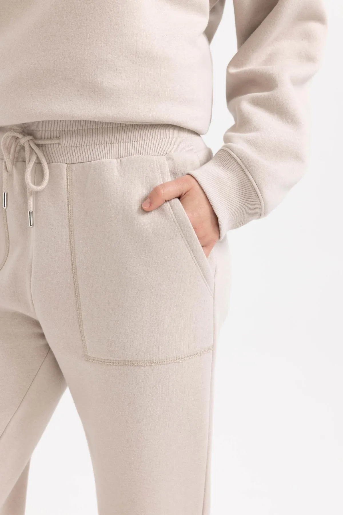 DeFacto  Jogginghose mit Schnürung an der Taille und Tasche in normaler Passform V2699az23wn