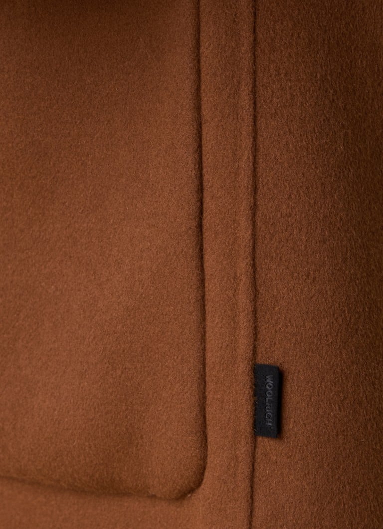 Vlněný kabát Woolrich Virgin s páskem na zavazování a nakládanými kapsami