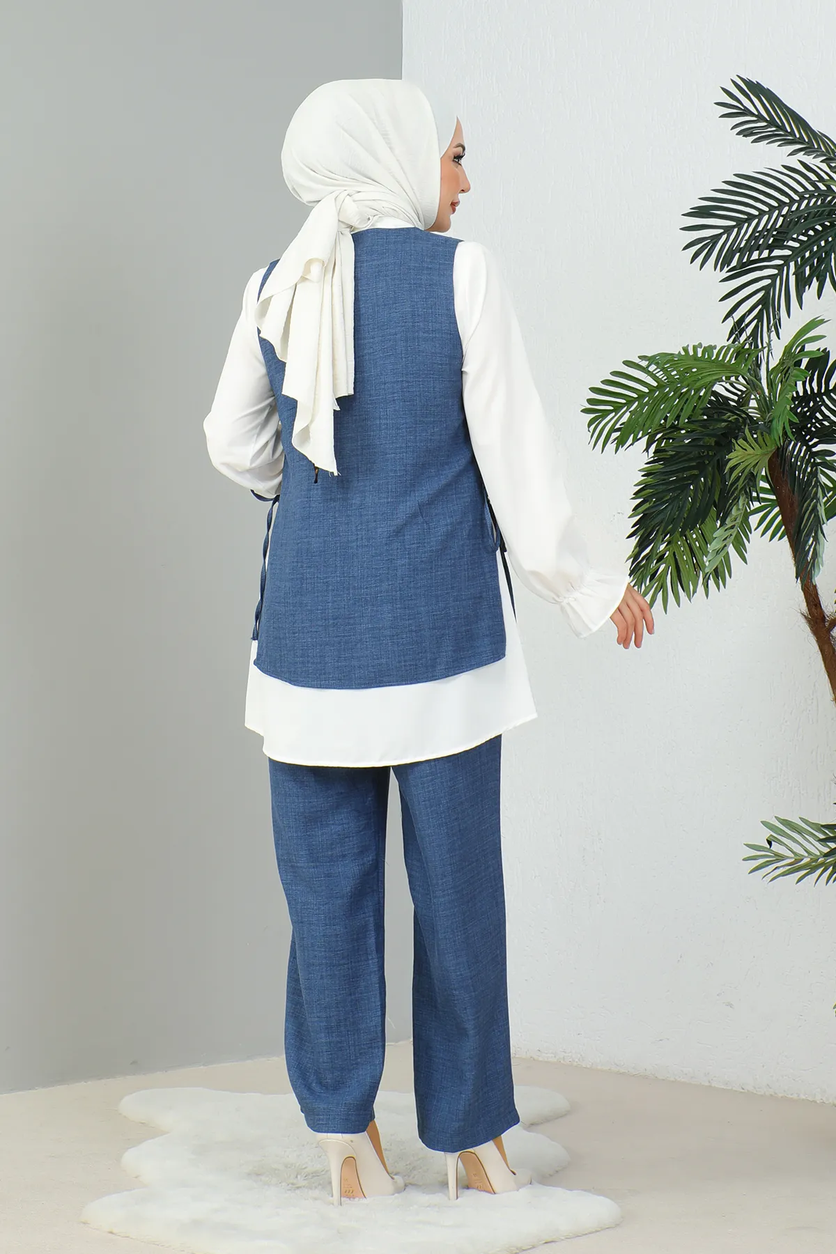 MODAQU  Indigoblaues Leinenset – Dreierset mit Steindetail