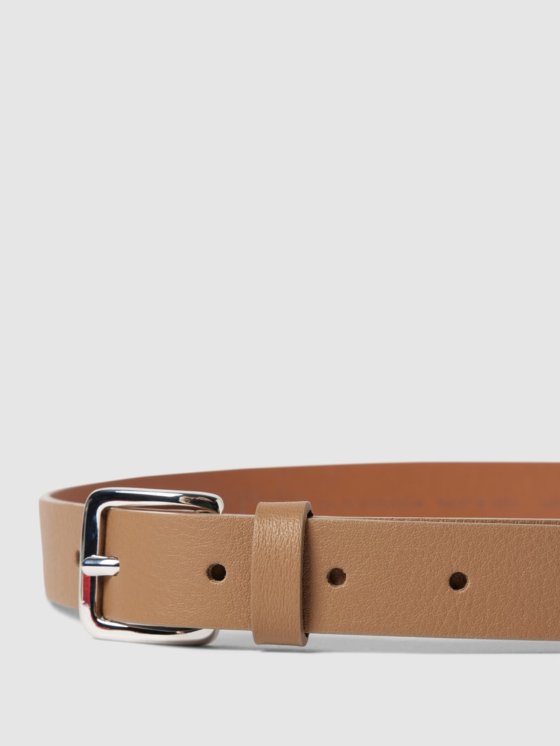 Ledergürtel mit Label-Detail in taupe