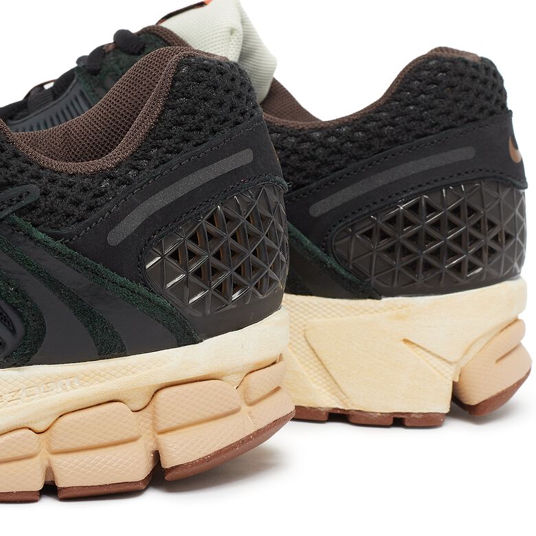 NIKE Wmns Zoom Vomero 5 PRM black/black-sesame-coconut milk