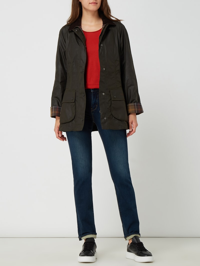 Jacke aus gewachster Baumwolle Modell 'Beadnell Wax' in olivgrün