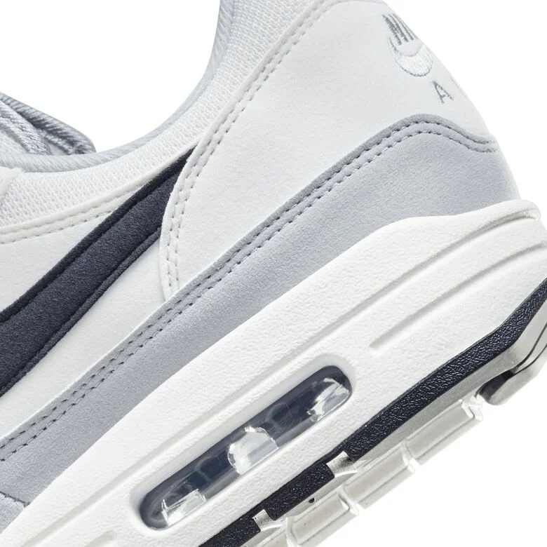 NIKE Air Max 1 