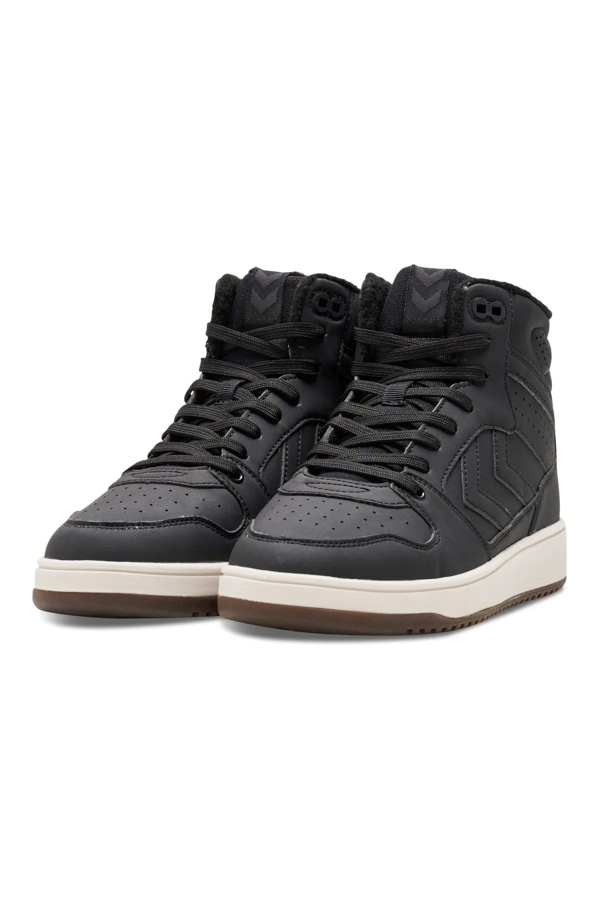 hummel  ST. POWER SPIELT MITTEN IM WINTER