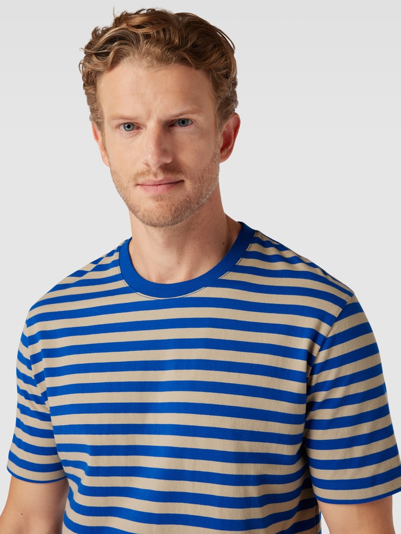 T-Shirt mit Streifenmuster in royalblau