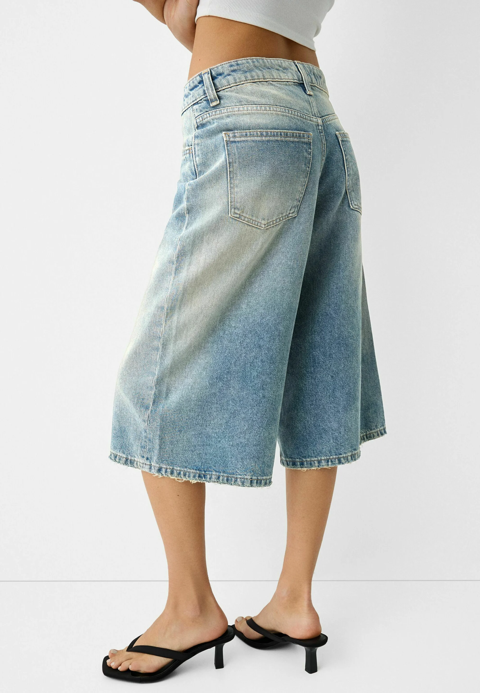 Bershka BAGGY BERMUDA - Falda vaquera