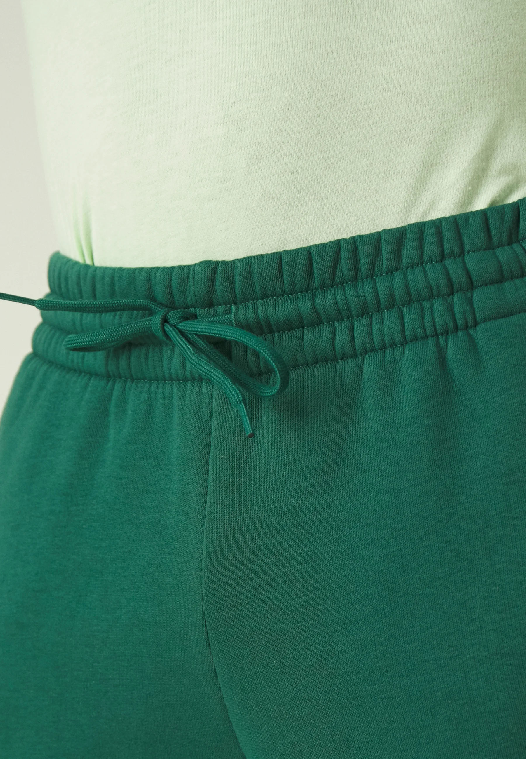 adidas Sportswear ESSENTIALS TAPERED CUFF PANTS - Pantalones deportivos
