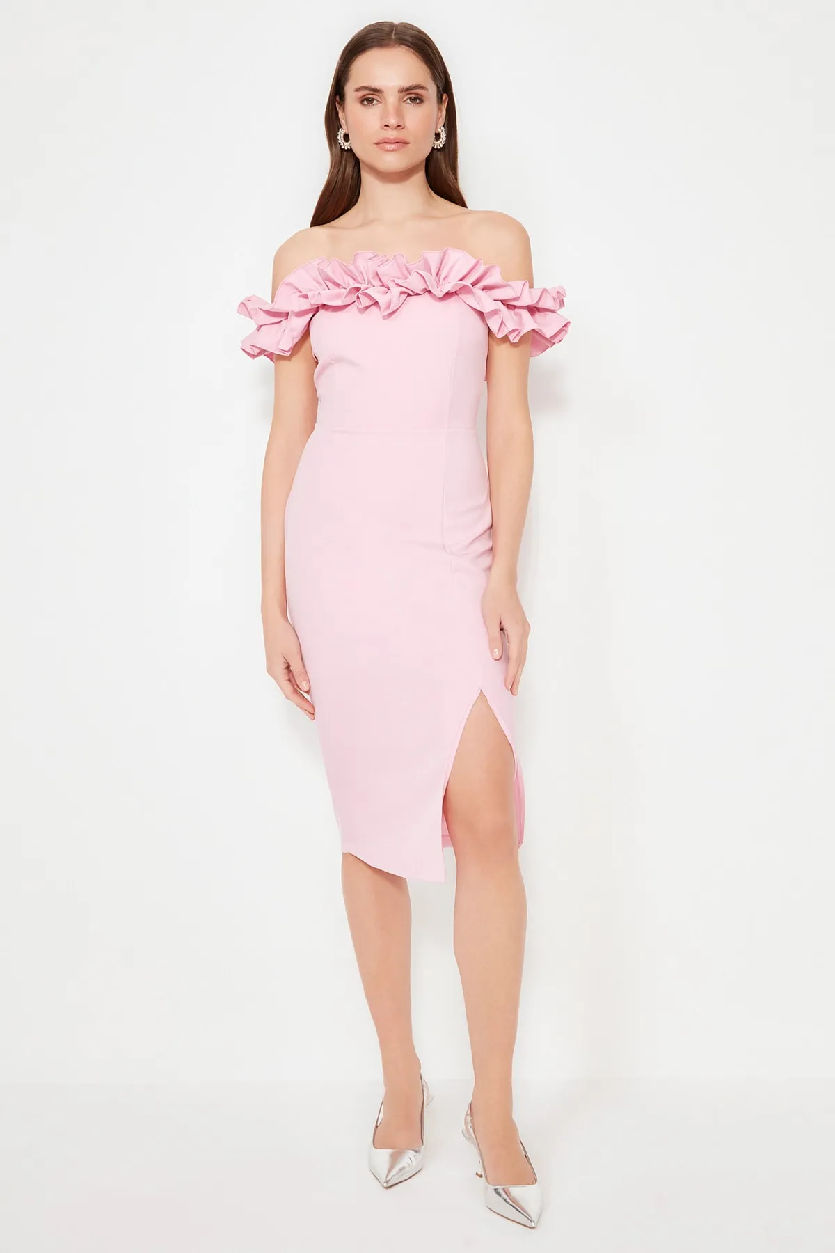 Trendyol Collection  Abendkleid mit rosa-lila Kragen und Ausschnitt TPRSS21EL1515