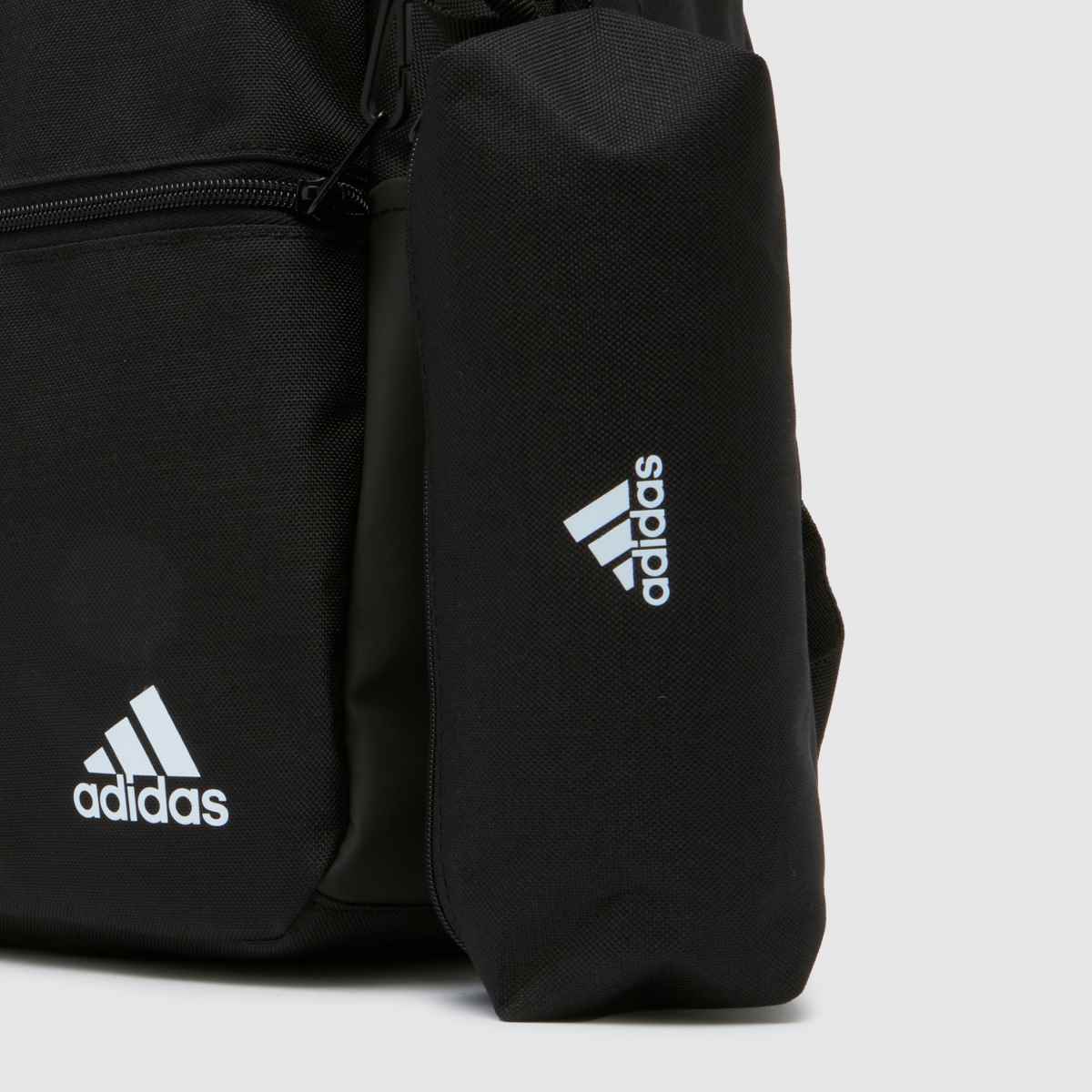 adidas fekete-fehér klasszikus 3 csíkos hátizsák
