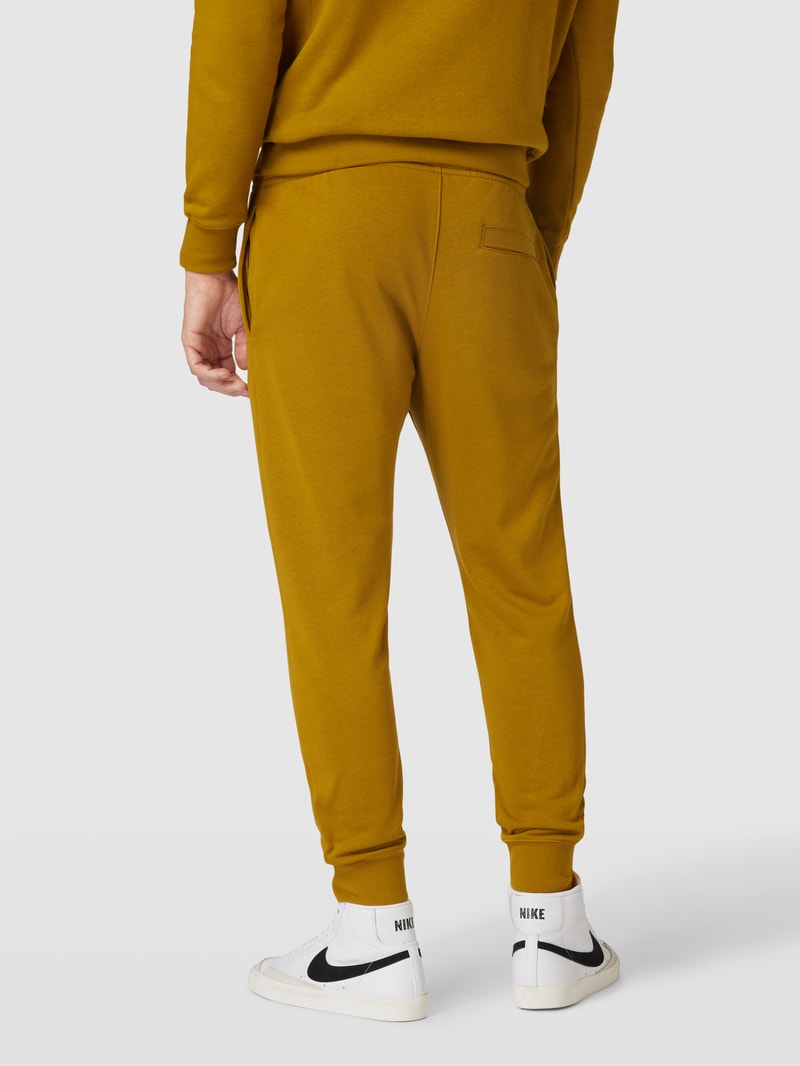 Sweatpants mit elastischem Bund in dunkelgelb