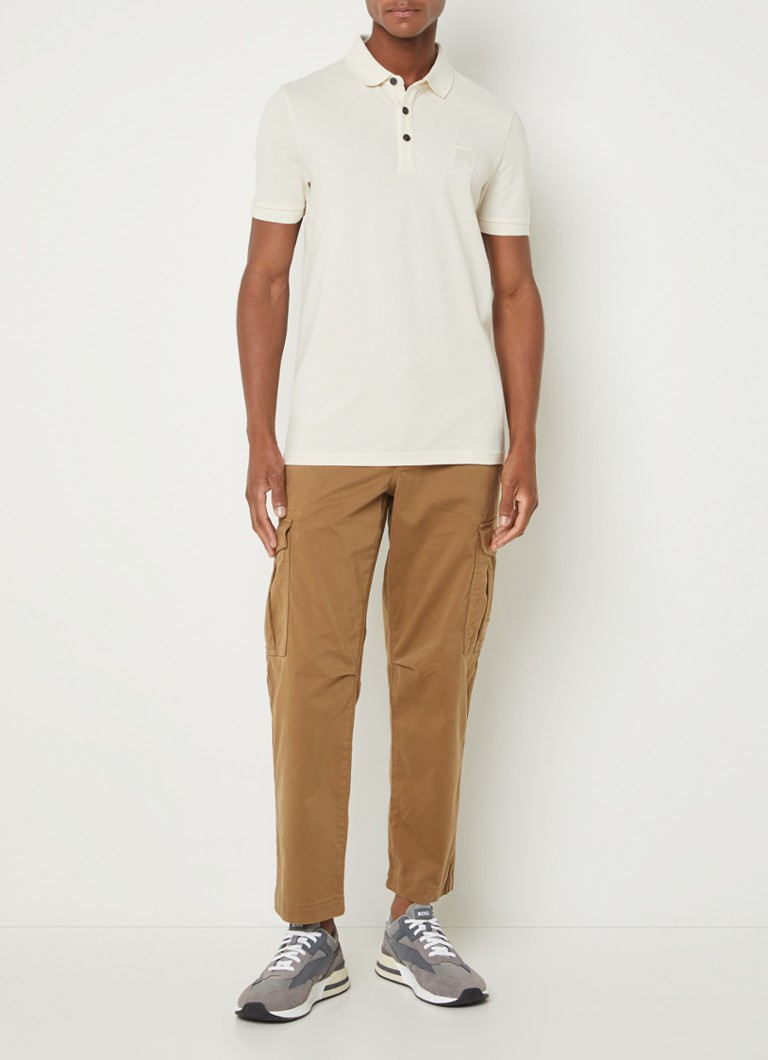 Polo HUGO BOSS Passenger slim fit em piqué de algodão com logotipo.