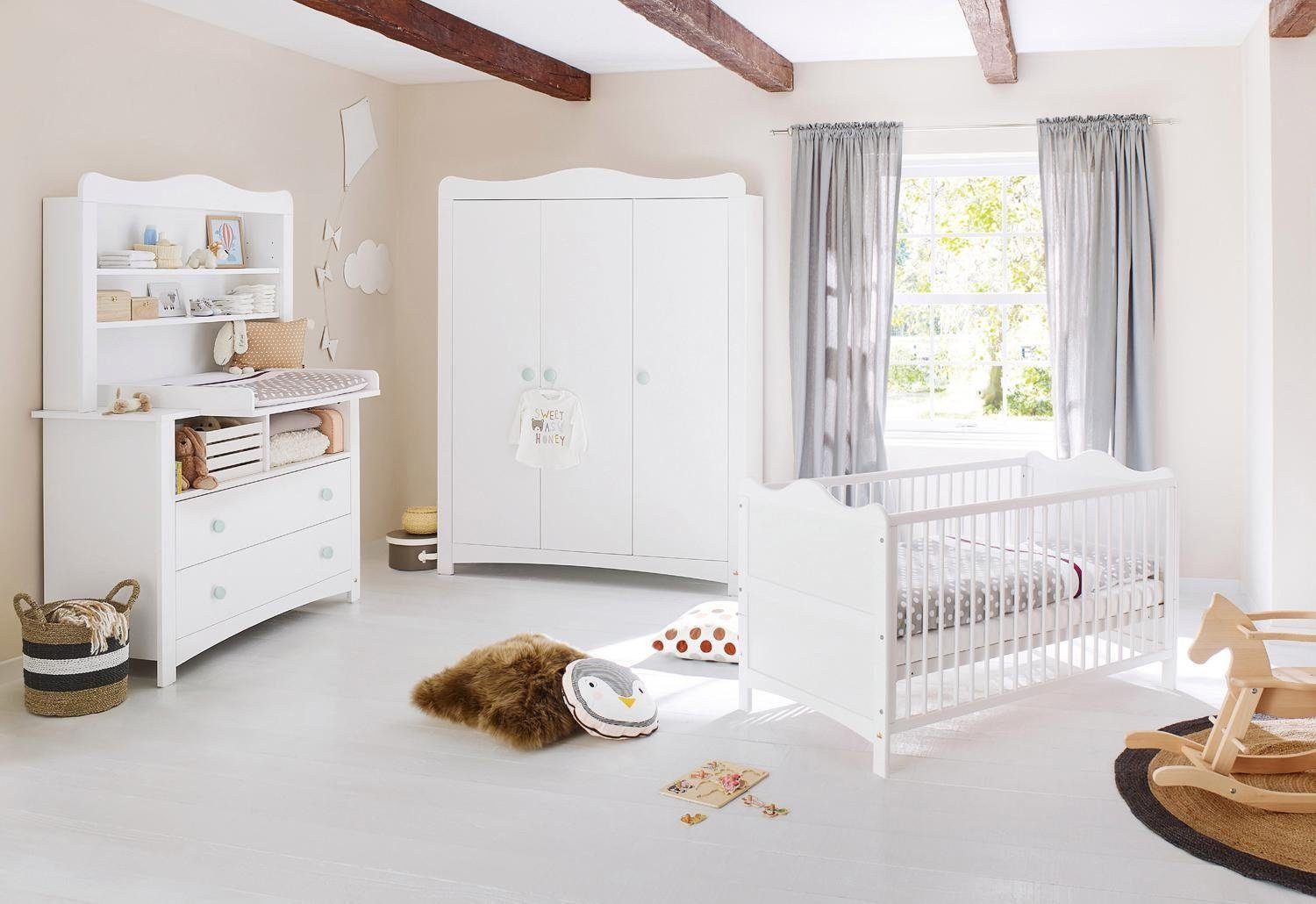 Pinolino® Babyzimmer-Komplettset Florentina, (Set, 4-St., Kinderbett, Wickelkommode, Regalaufsatz, Kleiderschrank), extrabreit groß mit Regalaufsatz; Made in Europe