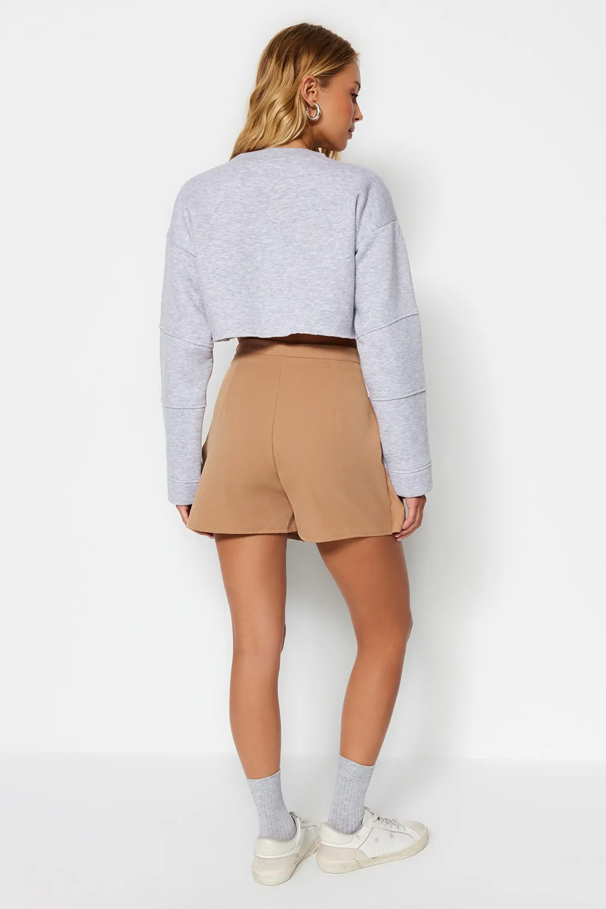 Trendyol Collection  Shorts - Braun - Hoher Bund