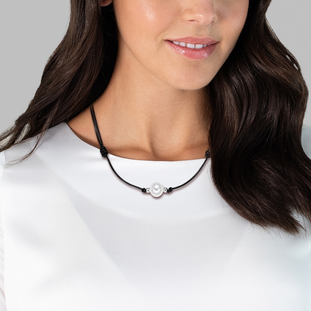 Valero Pearls Collier en cuir Perle de culture d'eau douce Perle de culture d'eau douce en Blan collier