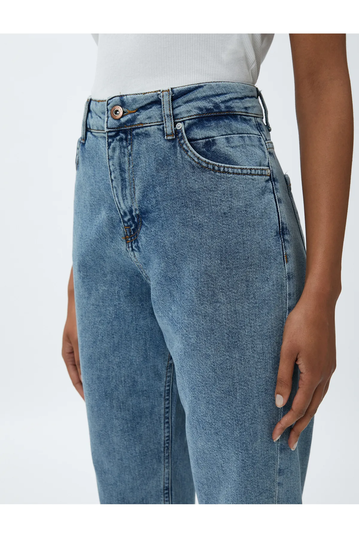 Koton  Jeans mit hoher Taille, entspannter Schnitt – Mom-Jeans