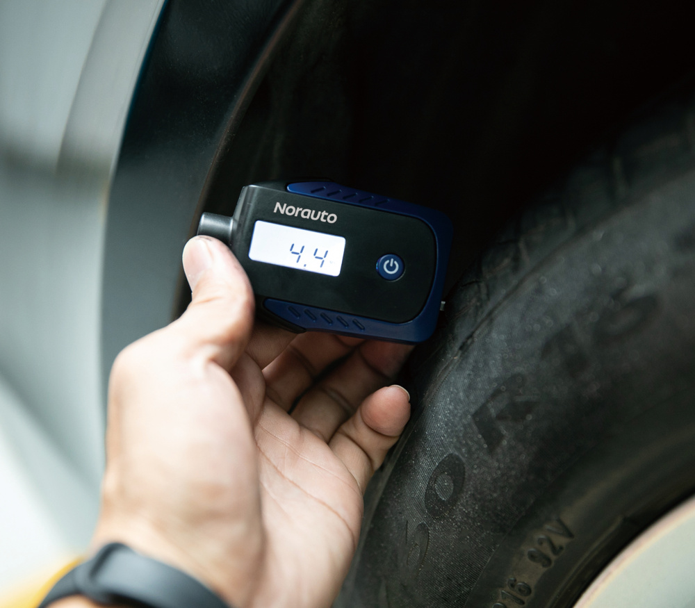 Digitaler Luftdruckprüfer von Norauto, 1 Stück - ATU