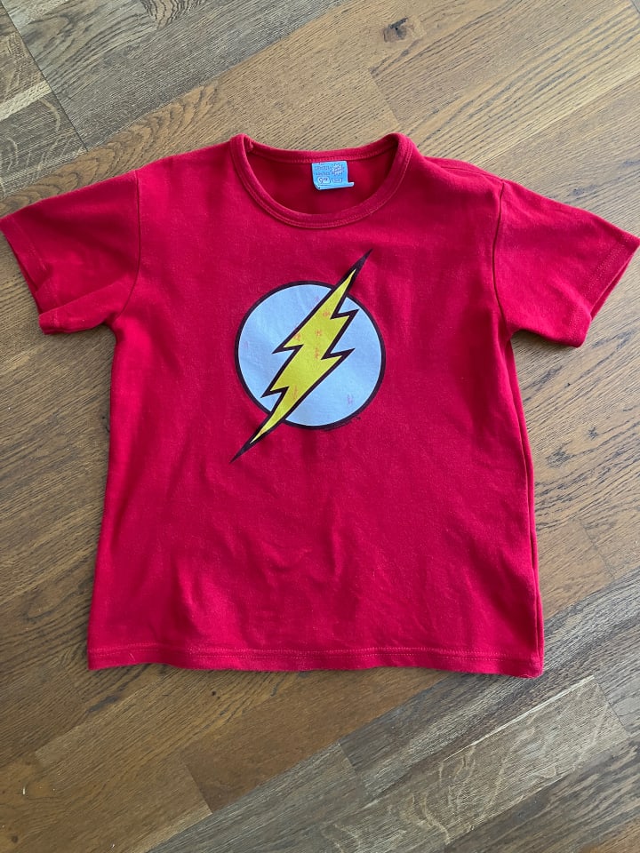 Logoshirt T-Shirt DC - Flash Logo in rot günstig kaufen 146/152