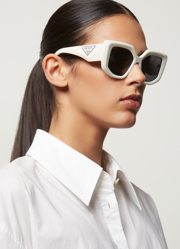 Prada  Butterfly zonnebril PR14ZS