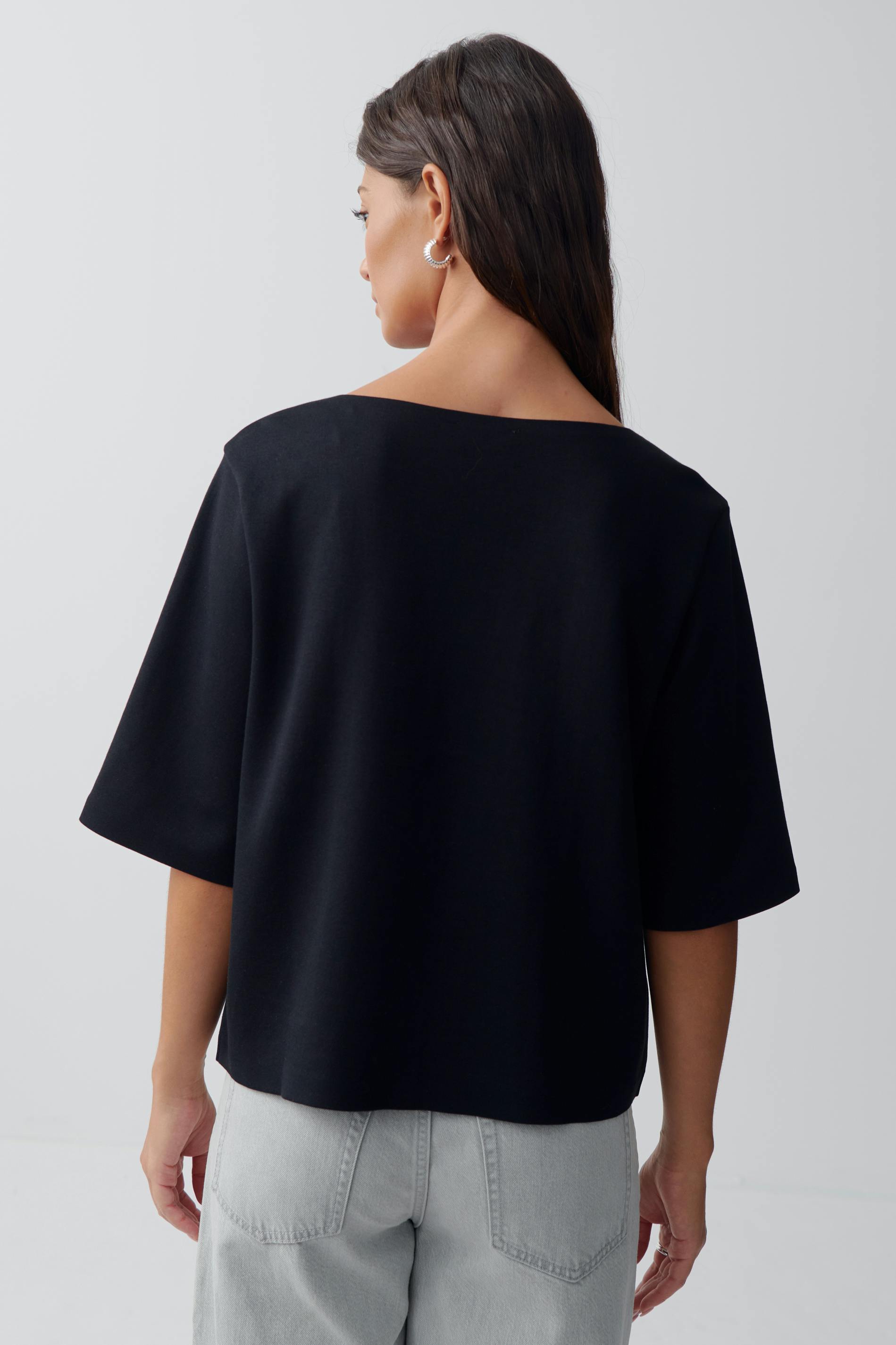 Boatneck top