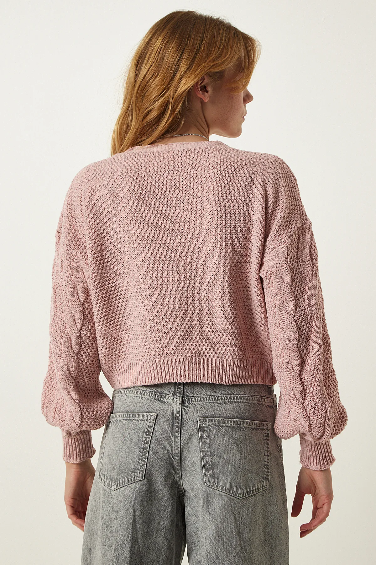 Happiness İstanbul  Kurzer Strick-Cardigan mit Knopfleiste und Puder-Motiv MW00132