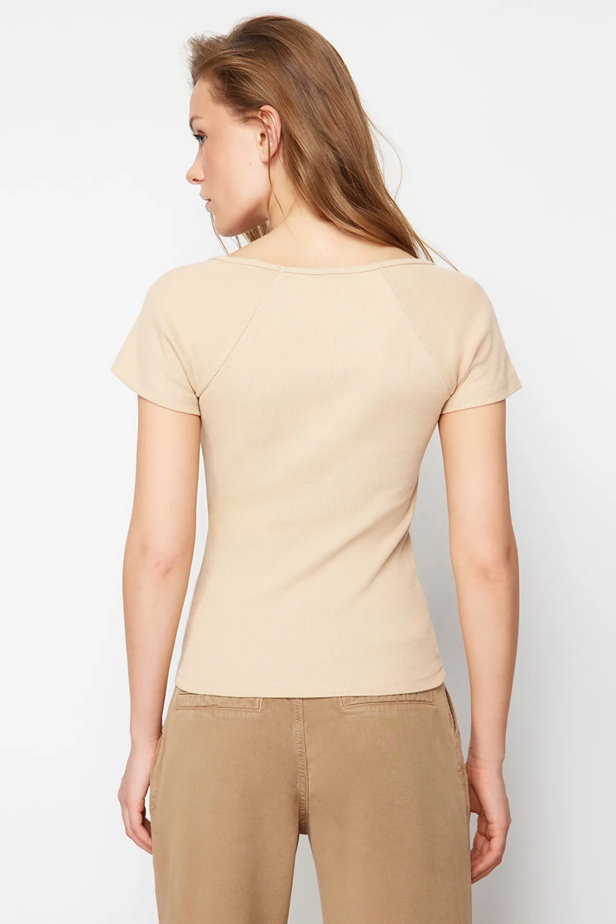 Trendyol Collection  Beige taillierte Strickbluse aus Baumwollstretch TWOSS21BZ0579