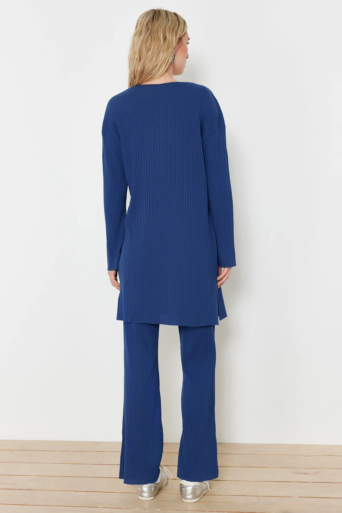 Trendyol Modest  Marineblaues Camisole-Set aus gestricktem Oberteil und Unterteil TCTSS24US00060
