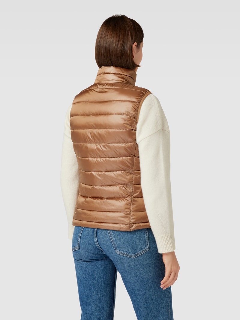 Steppweste mit Brusttasche in taupe