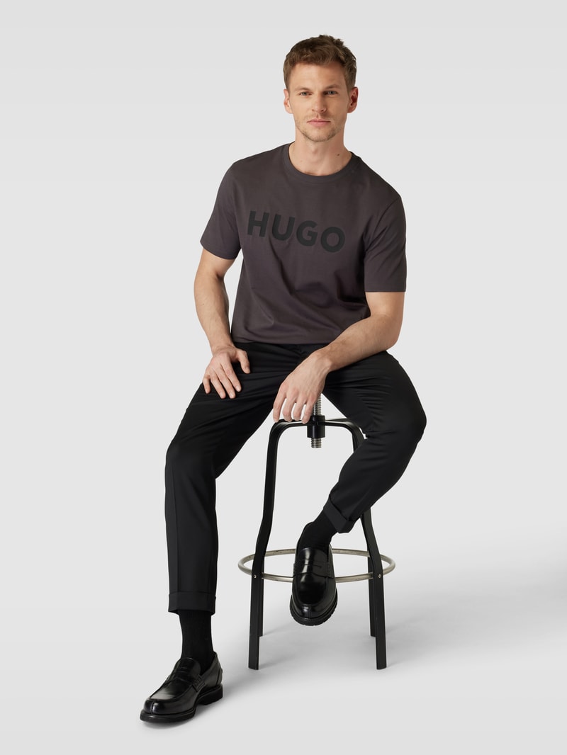 T-Shirt mit Label-Print Modell 'DULIVIO' in dunkelgrau