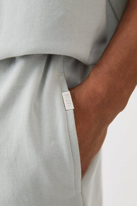 Oversize T-Shirt & Shorts