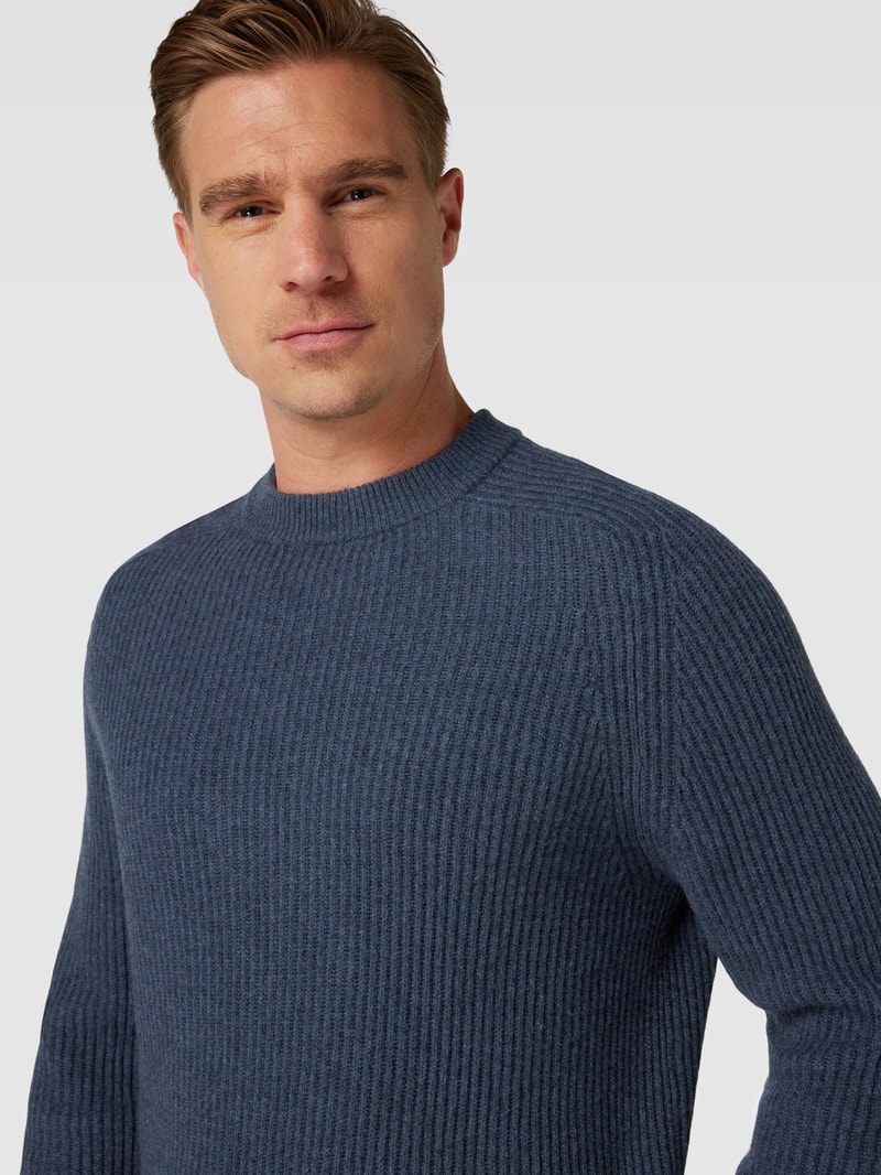 Strickpullover mit Rundhalsausschnitt in rauchblau