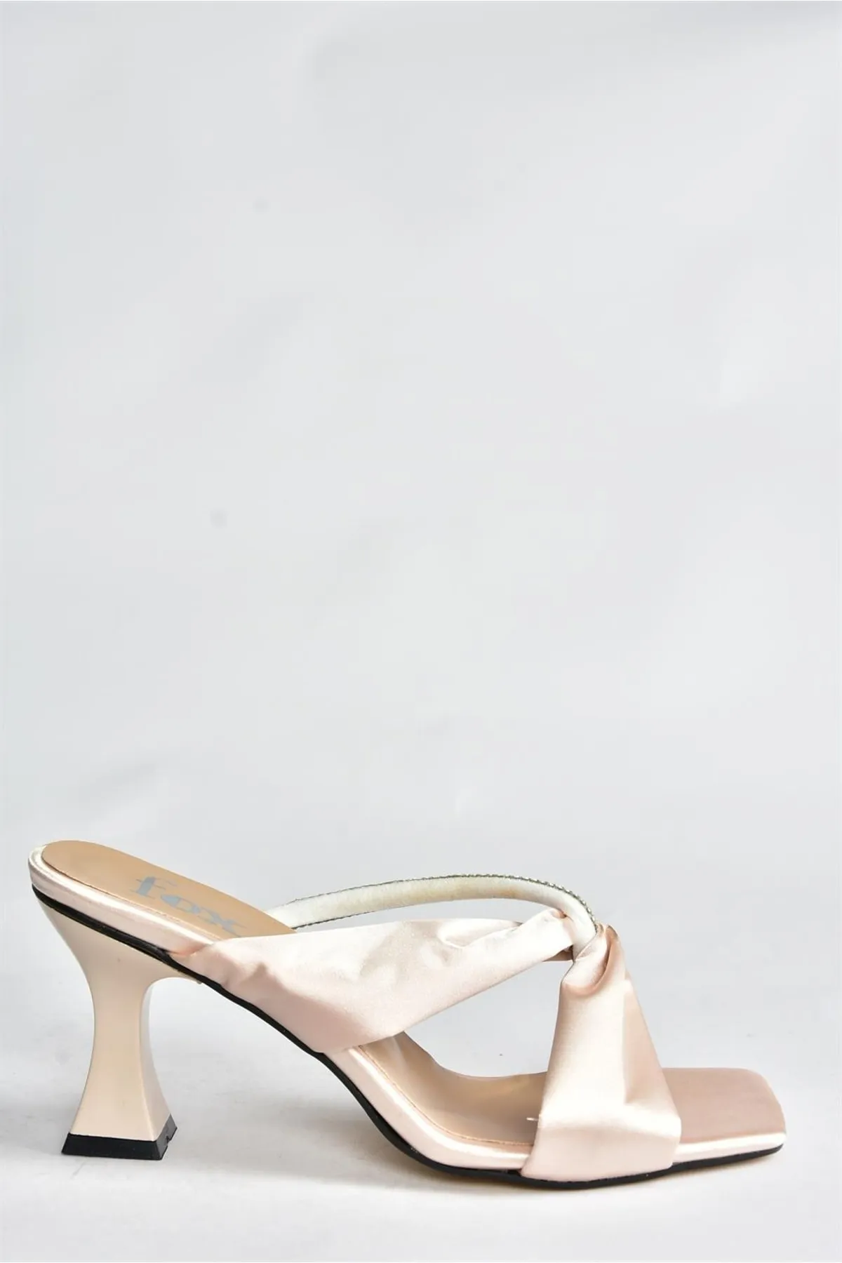 Fox Shoes  Zehn Abendkleid-Hausschuhe aus Satinstoff mit Steinabsatz P997062004